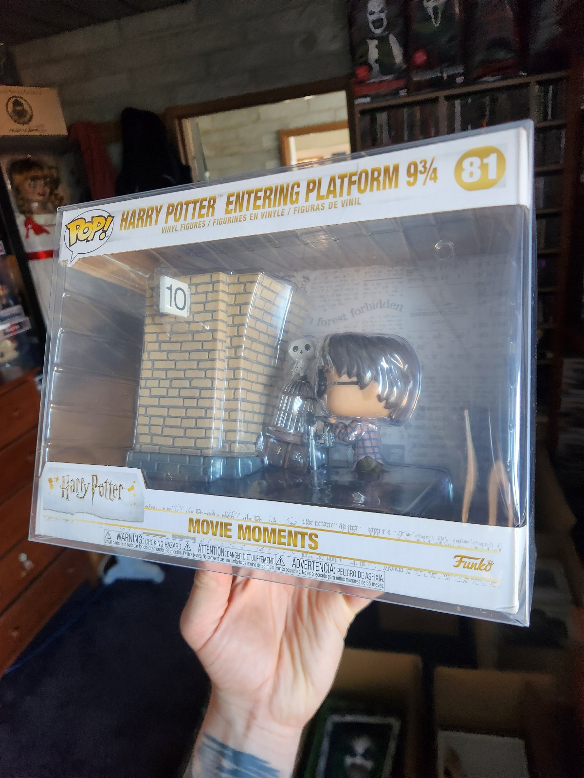 Harry Potter Pop Vinyl- Harry Potter Entering Platform 9 3/4 - #81 + Protector