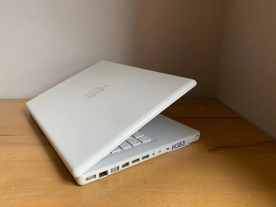 PC Portable Apple MacBook 2007 A1181 13" Intel Core 2 Duo - Photo 4/4