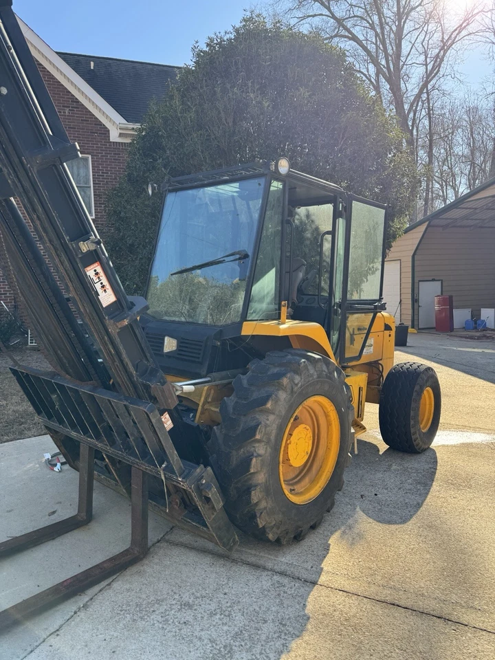 Early 2000  JCB 930 Rough Terrain Forklift 6000 lb Capacity Great Lift - Image 3 of 4