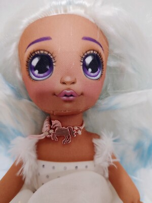 Muñeca Fashion Stella Dream Seekers Con Alas Que Se Iluminan - Incluye Accesorios De Pelo
