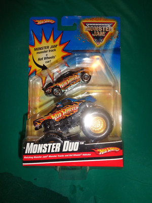 2009 Hot Wheels Monster Jam ''Hot Wheels'' Monster Duo Truck & Car Set 1:64 NIP