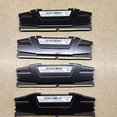 G.SKILL Ripjaws V 32GB (4x8GB) DDR4-3200 PC4-25600 288-Pin F4-3200C16D-16GVKB