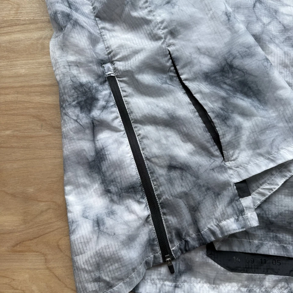 Nike Tech Transform Water Repellent Running Black Gray Vest BV5679-065 Mens XL - Image 3 of 4