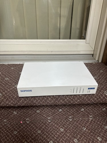 Sophos XG 135 VPN Firewall Appliance - White Untested As Is - Picture 2 of 12