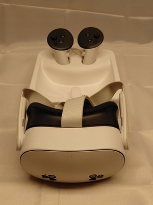 Meta Quest 3S VR Headset - White