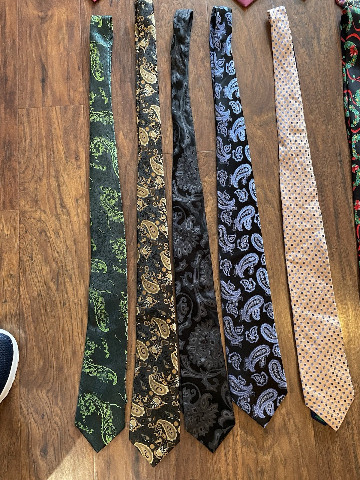 22 assorted ties: Great condition! Misc. Brands. - image 16