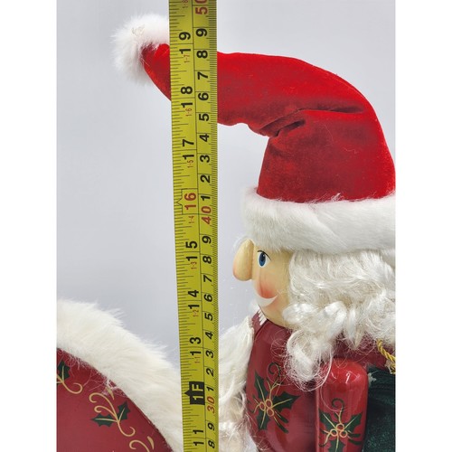 Cascanueces Papá Noel en mecedora equitación regalos pintura Navidad decoración navideña 19" - Imagen 10 de 20