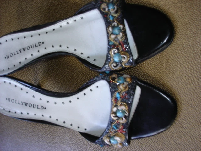 Hollywould 8 1/2 B black 2 1/4 inch sandals seashells++ - Image 3 of 4
