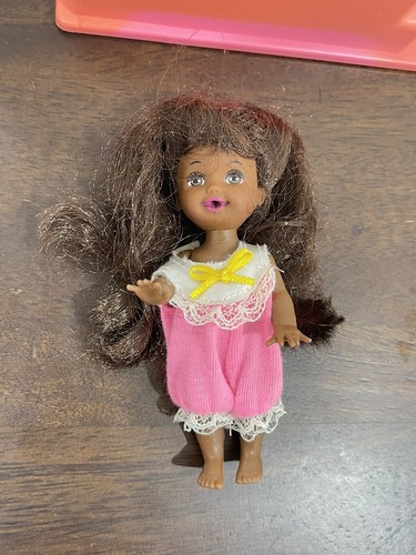 Vintage Mattel Barbie Shelly Bathtime Fun Kelly Doll with Accessories - Picture 4 of 11