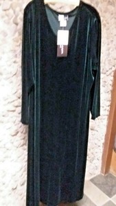 emerald green velvet gown