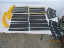 Vintage Aurora A-Jet 1/32 Track 6 12" Straight 3212 2 Curved 3214 4 Aprons 1965