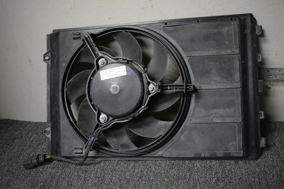 1999-2005 Porsche 911 Blower Fan Assembly for Engine Compartment 997 624 046 01 - Image 4 of 4