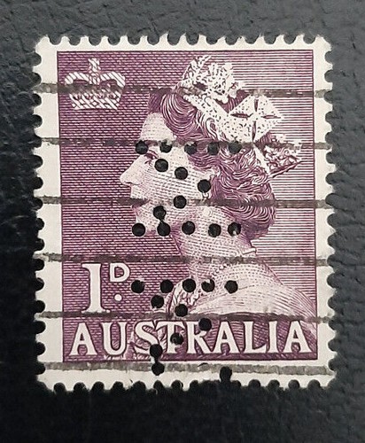 (AUS-P02) AUSTRALIA 1948-1966 stamps with different perfins - Picture 8 of 55