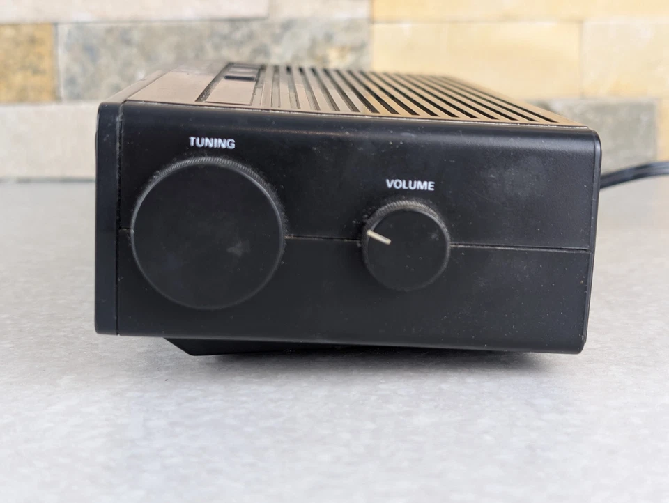 Realistic Chronomatic 212 Model 12 1517 AM Alarm Clock Radio TESTED !!READ!! - Image 3 of 4