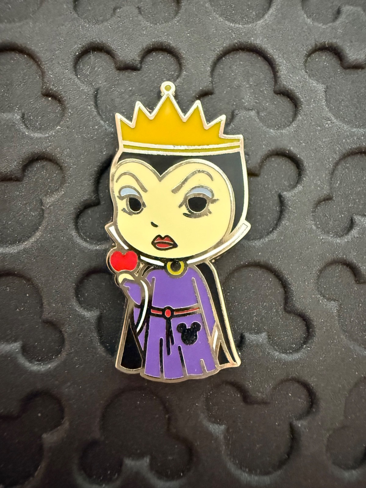New Hidden Mickey 2024 Walt Disney World Evil Queen Villains  pin