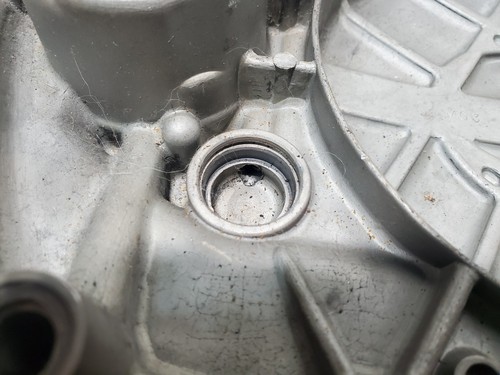 1987 HONDA XR600R RIGHT CRANKCASE CLUTCH COVER & OIL FILTER CAP 11330-MK2-680 - Bild 23 von 24