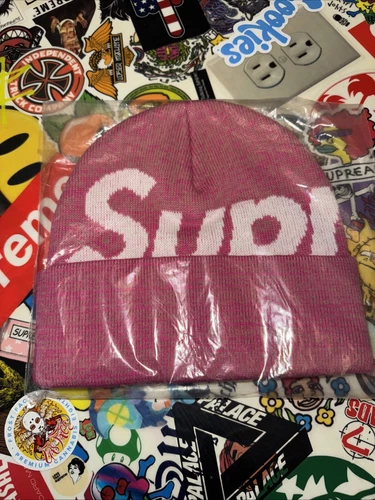 Bonnet Supreme Big Logo FW21 magenta statique