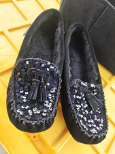 BEARPAW Linda Wide Women's 10W Black Suede Sequin Tassel Moccasin Slipper