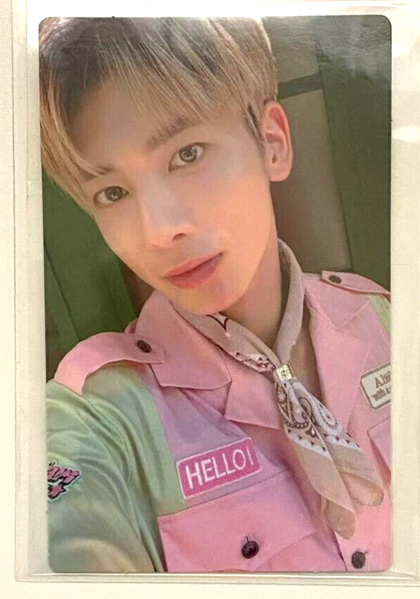 TOMORROW X TOGETHER2022SEASON’SGREETINGS TXT Official photo card TOMORROW X TOGETHER 2022 Season's