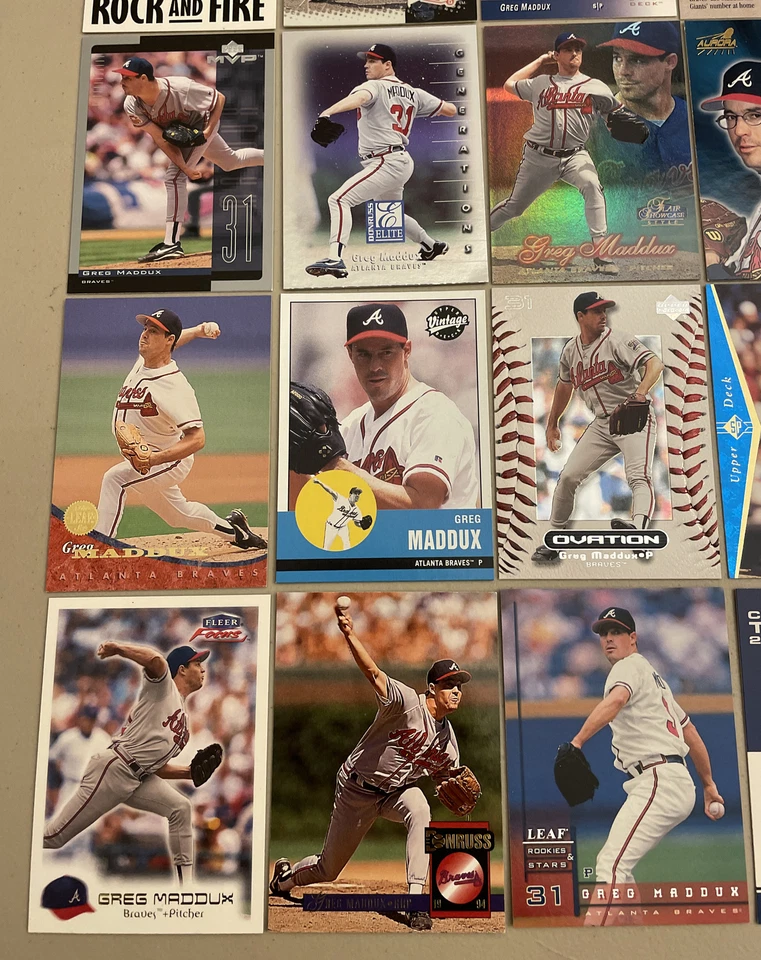 Tarjetas de béisbol de los Bravos de Atlanta de Greg Maddux de la corte ⚾️ lote de 25 tarjetas ⚾️ 1994-2001 Foto 4 de 4