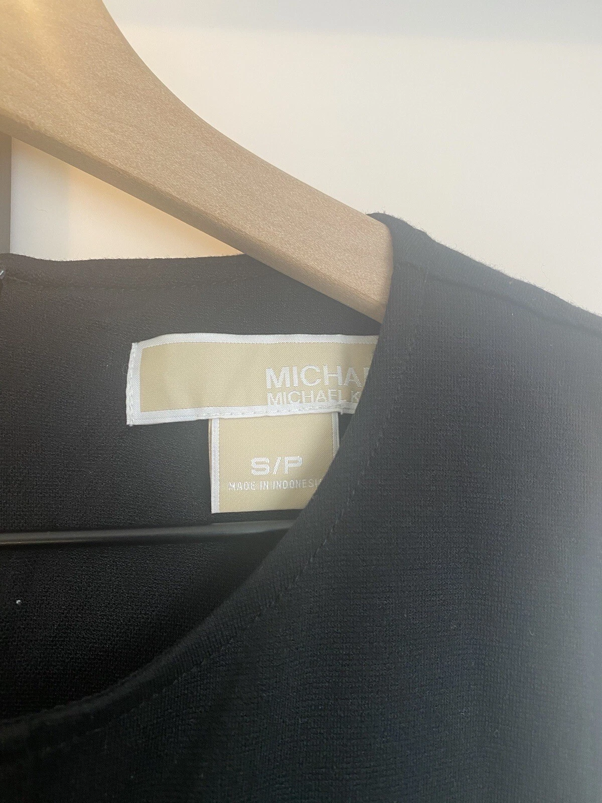 Abito Michael Kors taglia small senza maniche classico nero. Minimalista casual da ufficio