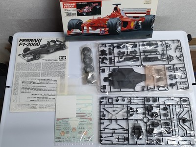 Tamiya Ferrari F1 2000 1/20 - Modélisme