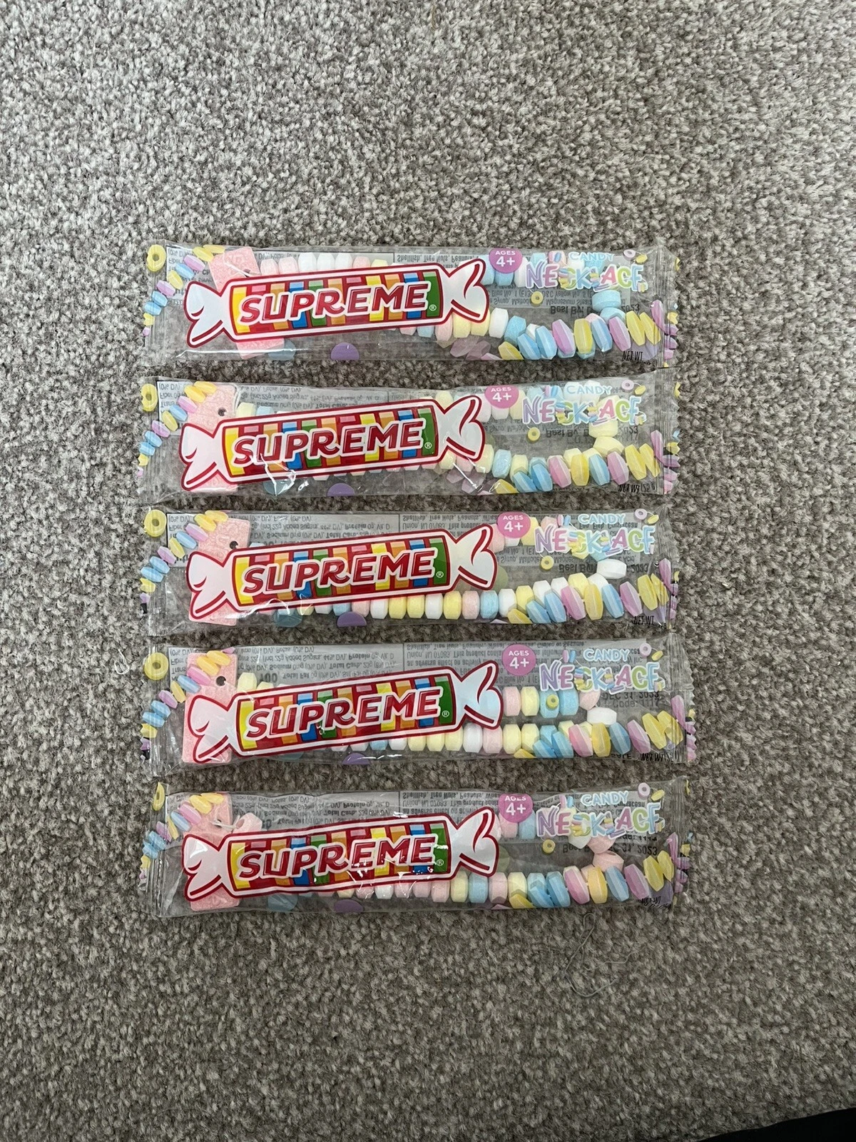 5 colliers bonbons Supreme SS22 accessoire neuf