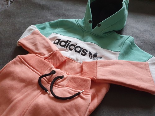 Adidas Hoody / Jogginghose Trainingsanzug Gr. 122-128 Tricolor / mehrfarbig - Bild 4 von 4