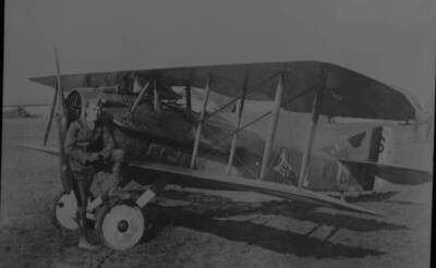 Eddie Rickenbacker with the Nieuport 28 ca 1918 MOTOR RACING OLD PHOTO