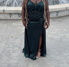 Green Trumpet/Mermaid V-Neck Sweep Train Sequin Prom Dress
