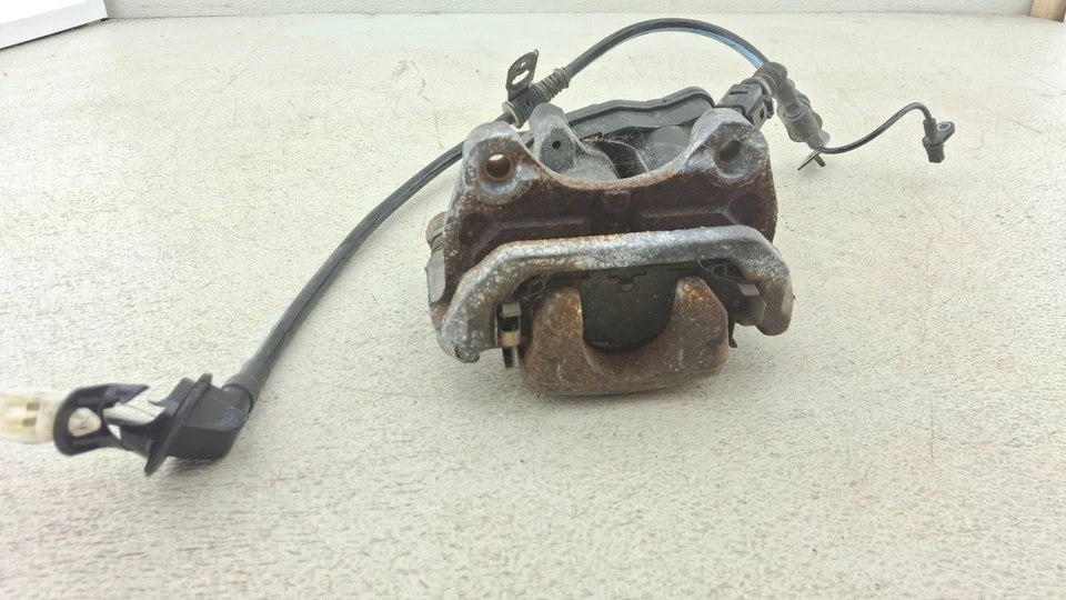 Pinza de freno trasera izquierda del lado del conductor MAZDA CX-5 2016-2024 OEM Foto 3 de 4