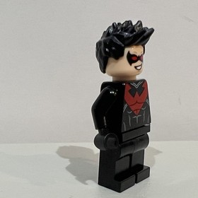 Lego DC Batman Minifigure Nightwing Red Eye Holes Chest Symbol 76011!
