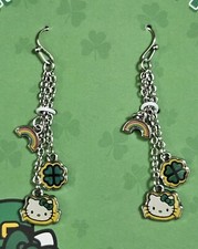 HELLO KITTY SANRIO CLAIRE'S EXCLUSIVE IRISH LUCKY SHAMROCK RAINBOW EARRINGS