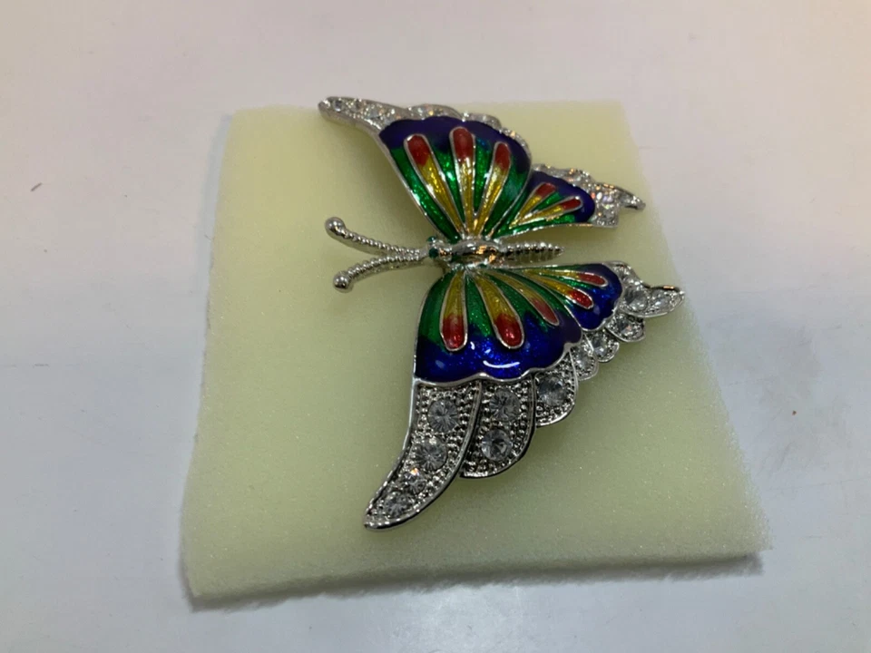 VINTAGE BUTTERFLY ENAMELED COLORS SPARKLING RHINESTONE CRYSTAL BROOCH JEWELRY - Image 3 of 4