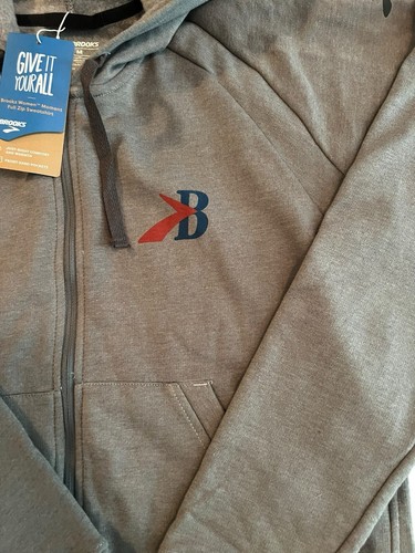 Brooks Gray Full Zip Sweatshirt Size Medium Running Co Seattle Washington NWT - Picture 3 of 9