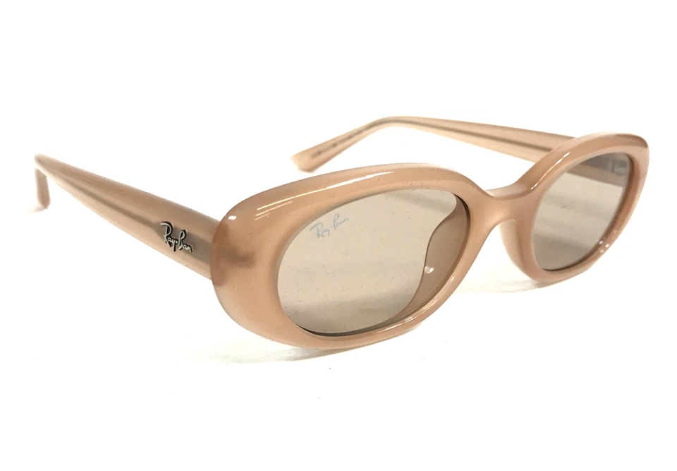 Gafas de sol Ray-Ban RB4441D 678793 monturas ovaladas beige ópalo con lentes marrón claro Foto 3 de 4