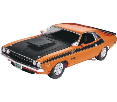 Revell 12596 1;24 '70 Dodge Challenger 2 'n 1 Plastic Model Kit