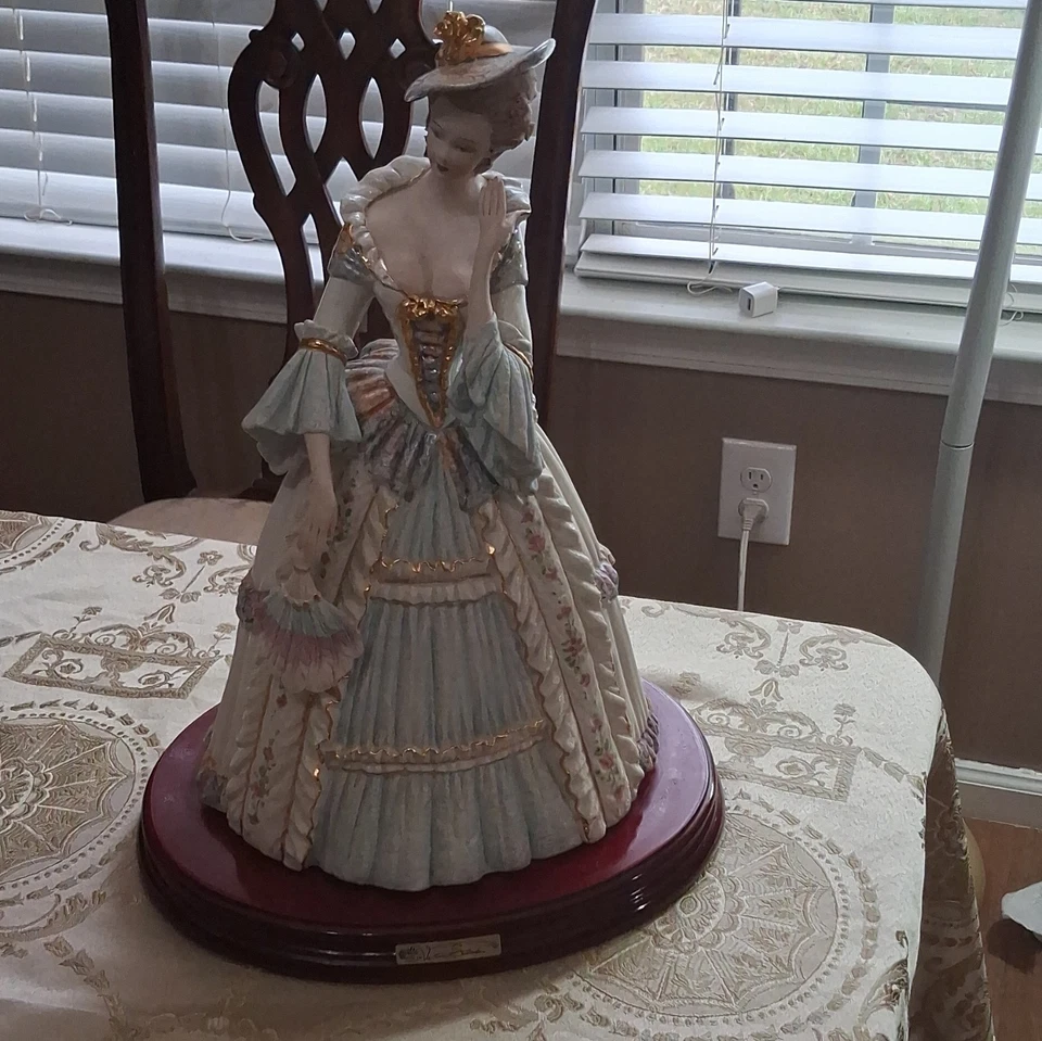 Vittorio Sabadin Victorian Lady Porcelain Figurine Hand Painted Flower - Image 2 of 4