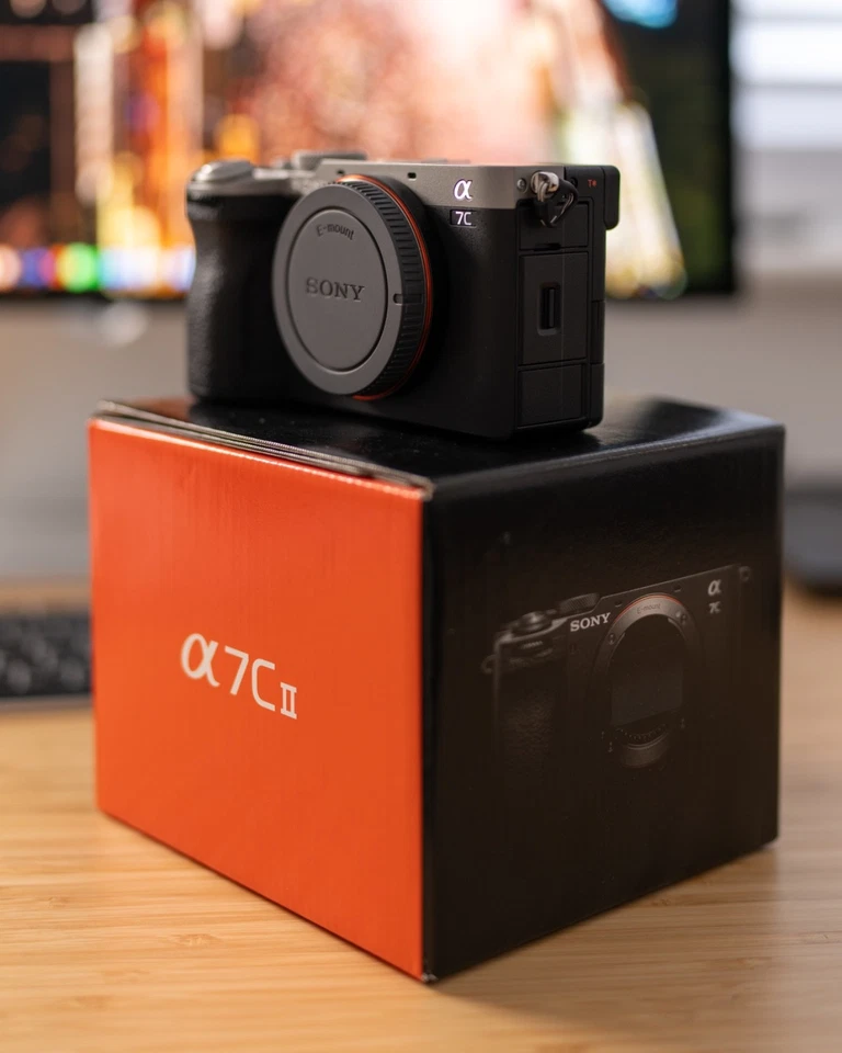 Sony Alpha 7C II, photo 2 of 5