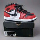 Nike Air Jordan 1 Retro Chicago Black Toe Mid Size 8.5 Mens Vintage Sneakers EUC — photo 1