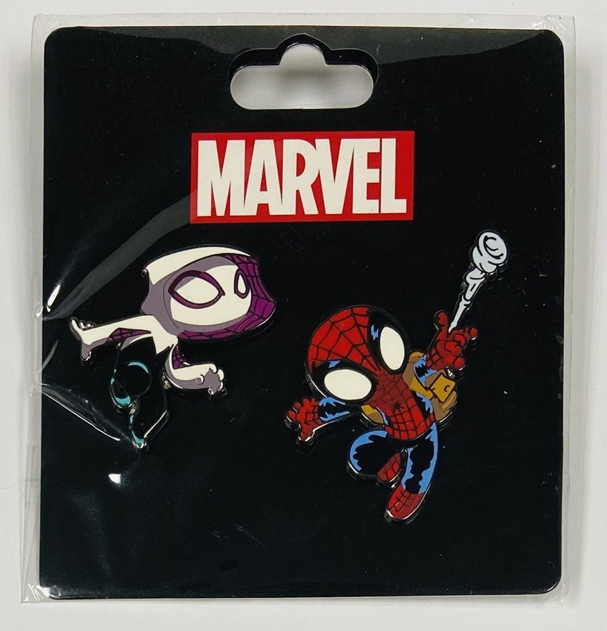 2016 SDCC Marvel Spider-Verse Spider-Man Spider-Gwen Skottie Young 2 Pin Set