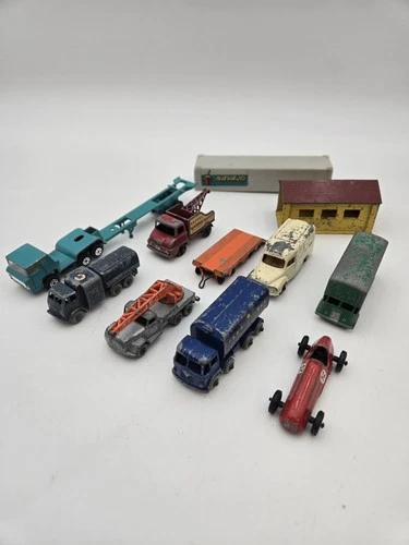 Vintage Lot Of 12 Lesney Matchbox Cars Trucks Garages & Trailers