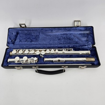 Gemeinhardt 2SP Student Flute Silver Plated Closed Hole C Foot with Case G52036