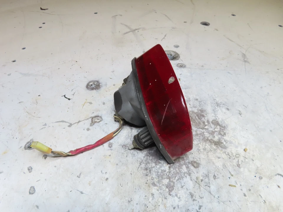 Задний фонарь 1990 Suzuki Bandit GSF400S GSF400 - Изображение 2 из 4