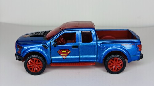 2017 FORD F-150 RAPTOR PICKUP & "SUPERMAN" FIGURE 1/32 DIECAST BY JADA 33092 - Picture 4 of 8