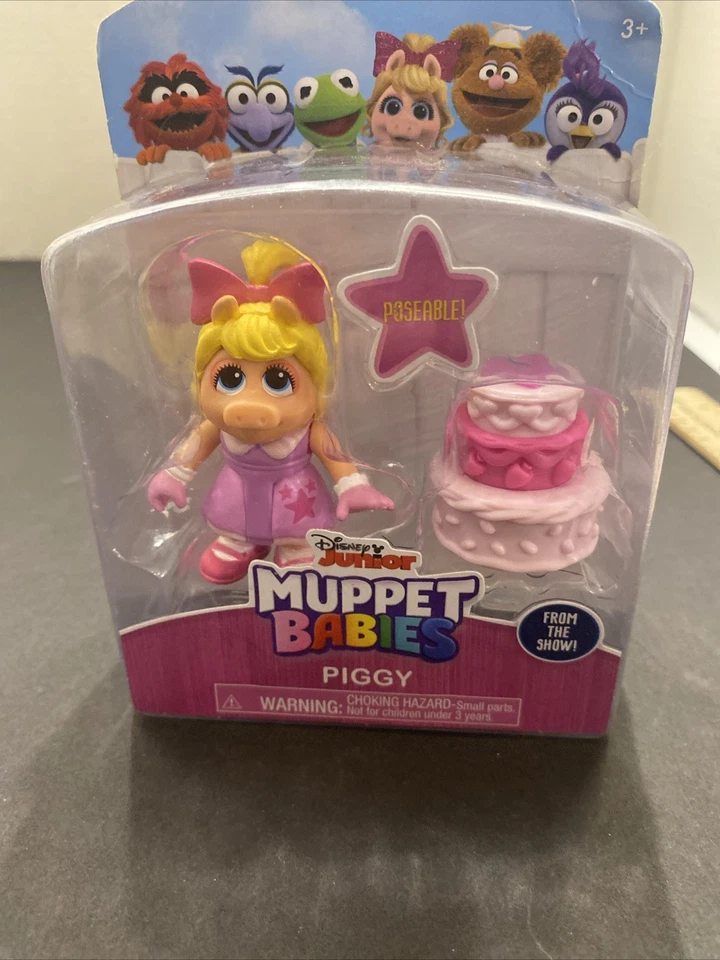 DISNEY JUNIOR MUPPET BABIES POSEABLE PIGGY AND BIRTHDAY CAKE  Used  MB - Image 2 of 4