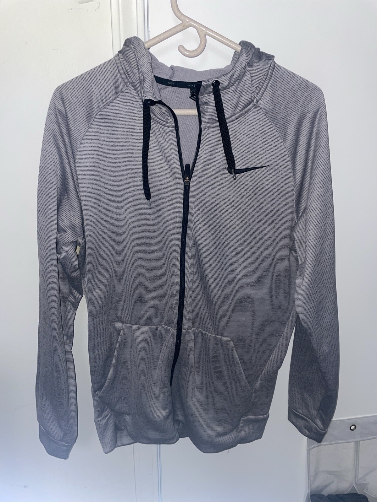 Nike Dri-Fit Men's Gray Full Zip Hoodie Size Large Hooded Long Sleeve
