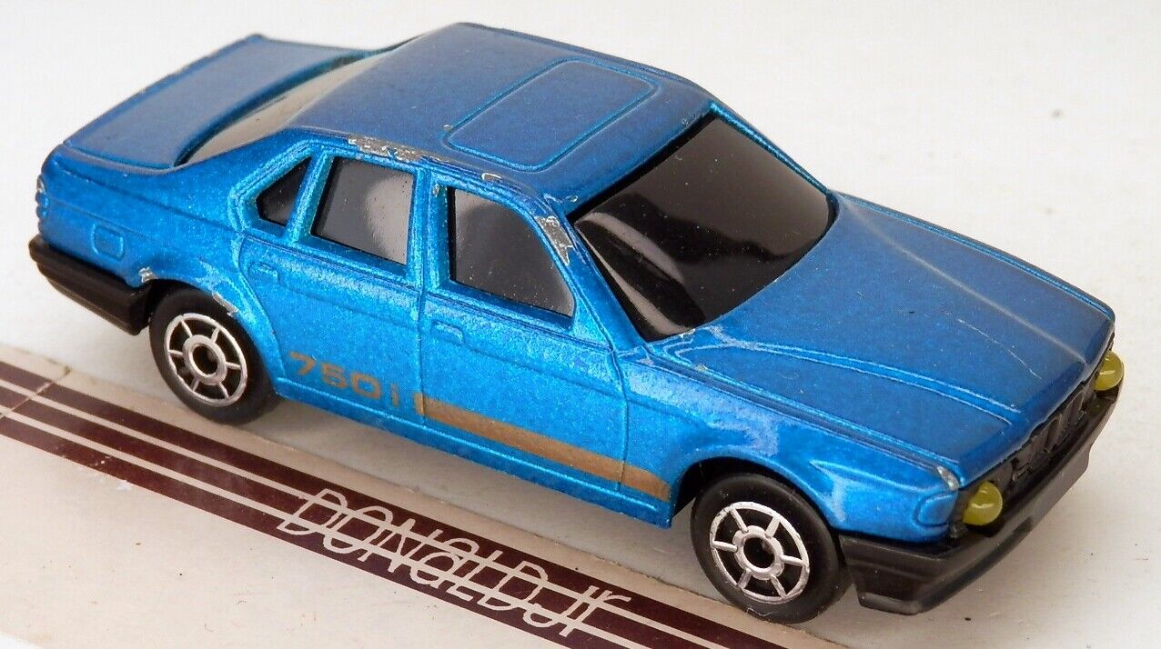 Majorette 1987-1994 BMW 750i E32 Blue Sonic Flashers (Wide Grill) 1/64 Scale