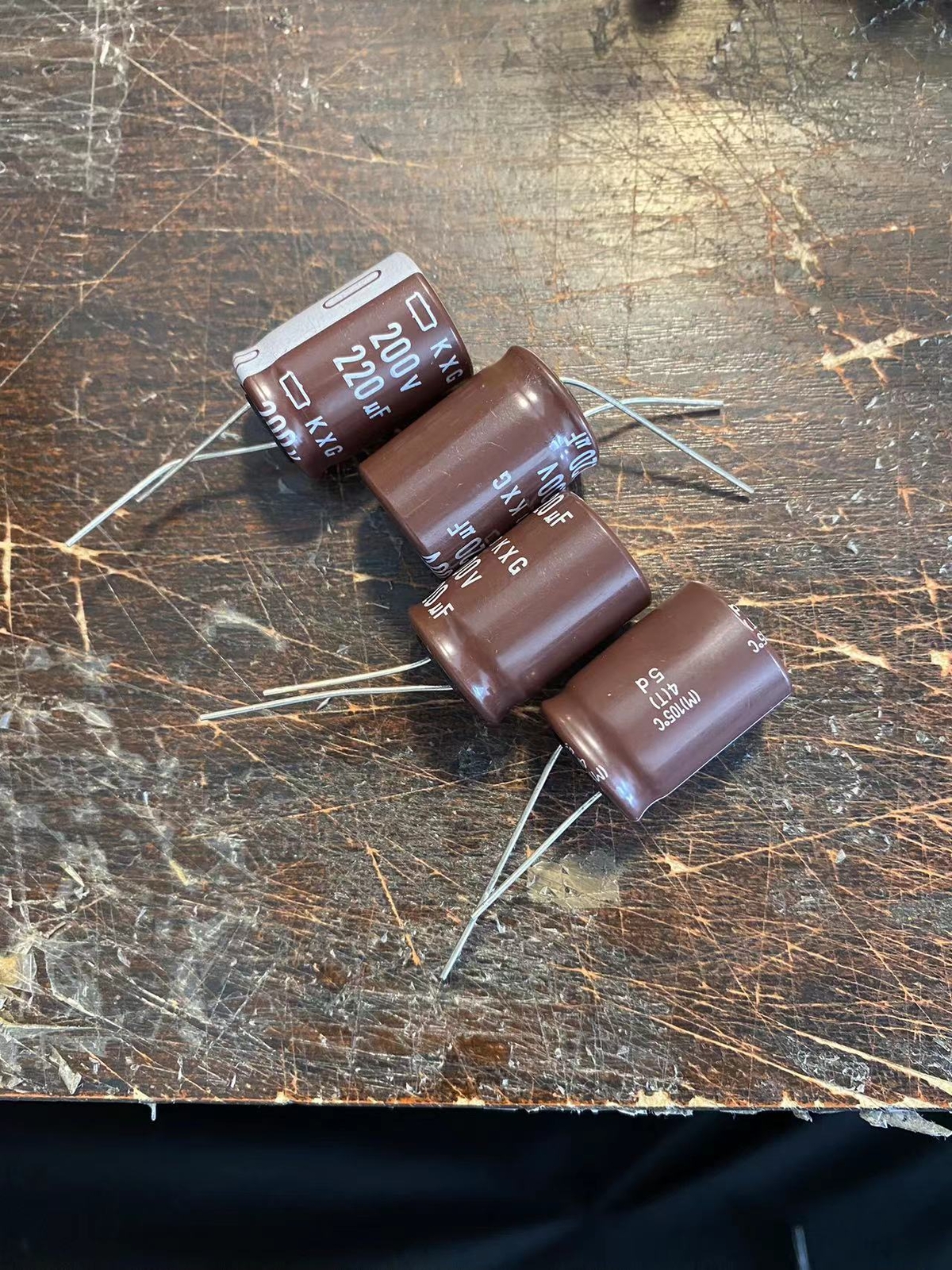 2Pcs/Lot NCC 220uF 200V 220uF 250V 200v220uf 250V220UF 22X25/30/35 25X20 Snap-in PSU Capacitor - Foto 8