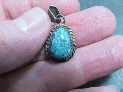 native American Sterling Spiderweb Natural TURQUOISE Pendant - Picture 8 of 8